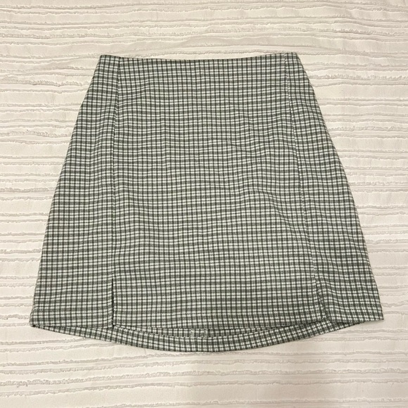 Brandy Melville Dresses & Skirts - Green Brandy Melville Cara skirt one size